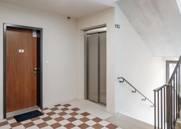 Days - One-bedroom With Garage Parking And Balcony Prague