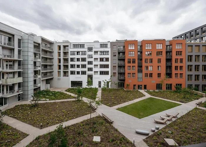 Days - One-bedroom With Garage Parking And Balcony Appartement *