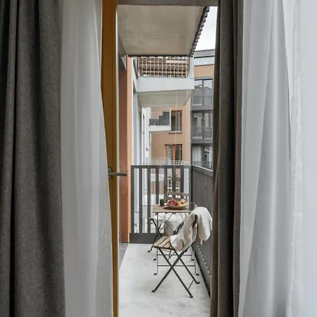 Days - One-bedroom With Garage Parking And Balcony *