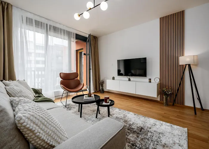 Apartmán Days - One-bedroom With Garage Parking And Balcony *