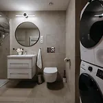 Days - One-bedroom With Garage Parking And Balcony Apartment Prag