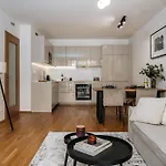 Days - One-bedroom With Garage Parking And Balcony Apartment *