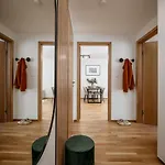 Days - One-bedroom With Garage Parking And Balcony Prag